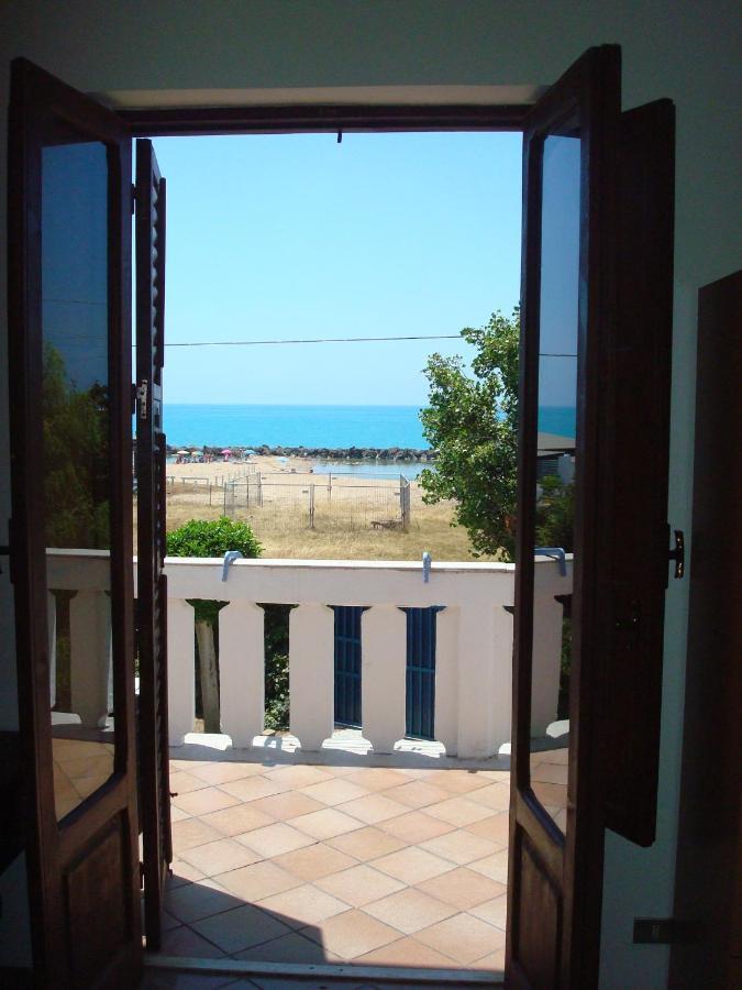 B&B Nettuno ซานเลโอเน ภายนอก รูปภาพ