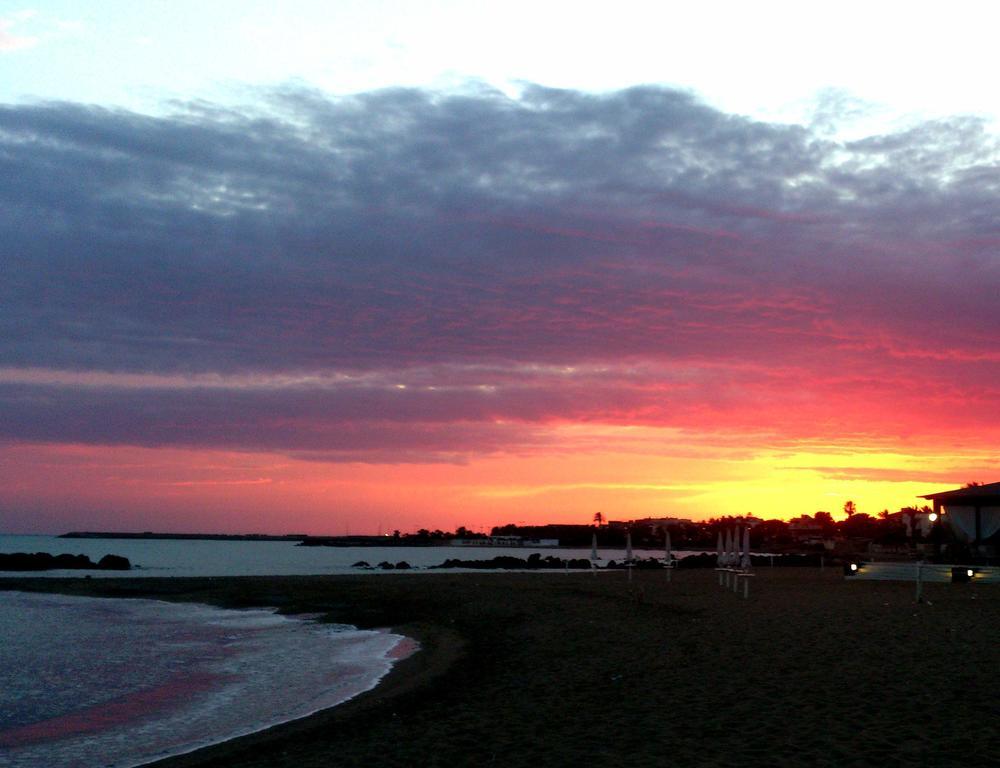 B&B Nettuno ซานเลโอเน ภายนอก รูปภาพ